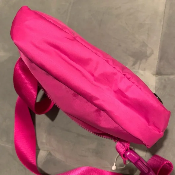 NWT Rare 🦄 Lululemon Everywhere Belt Bag Highlight Purple - Picture 10 of 14